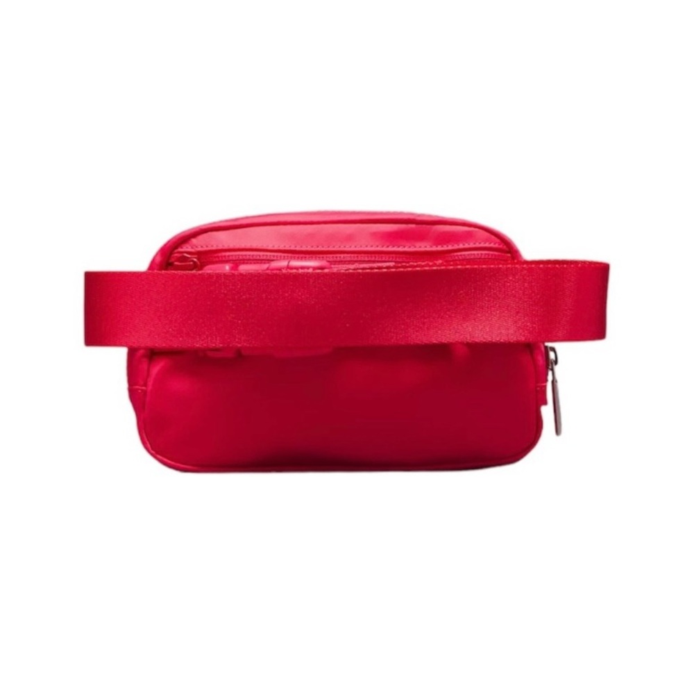 NWT Lululemon belt bag💋. - Picture 2 of 3